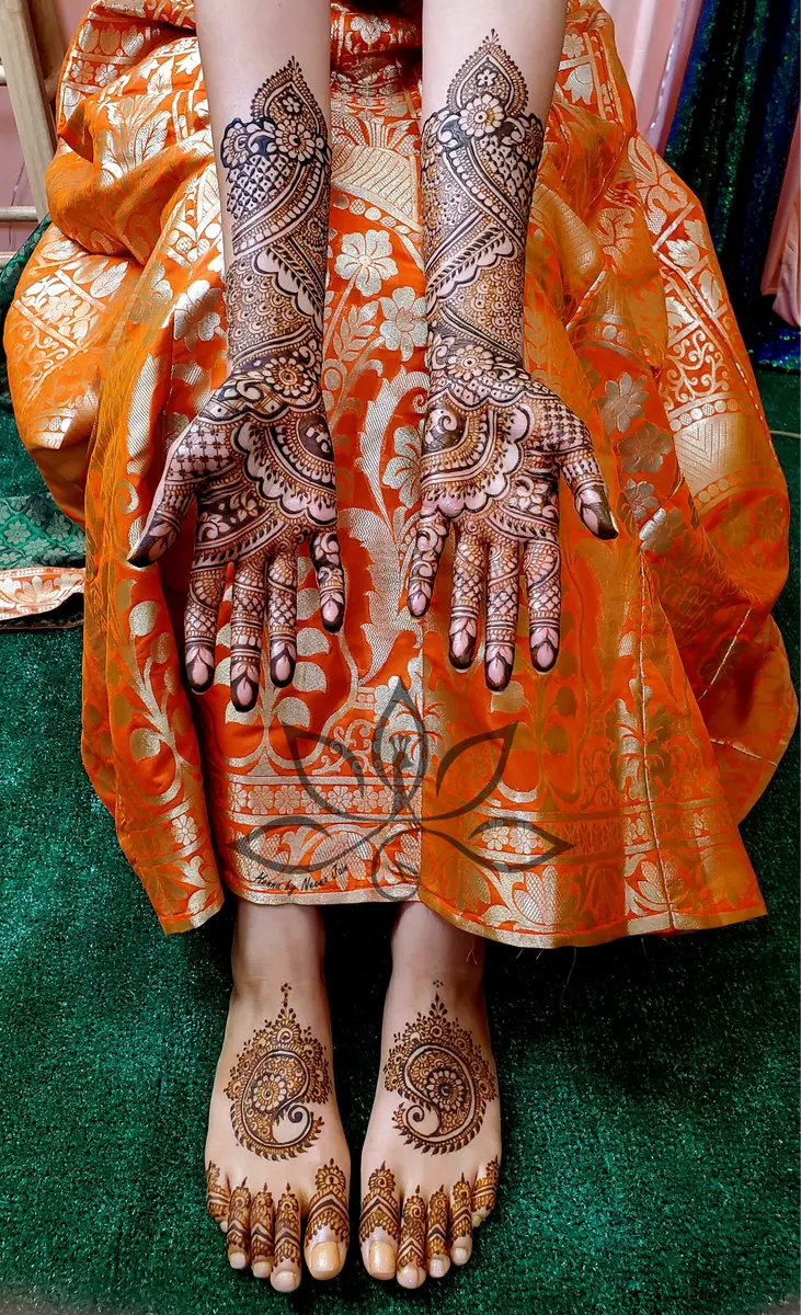 Full-coverage bridal mehndi on both hands